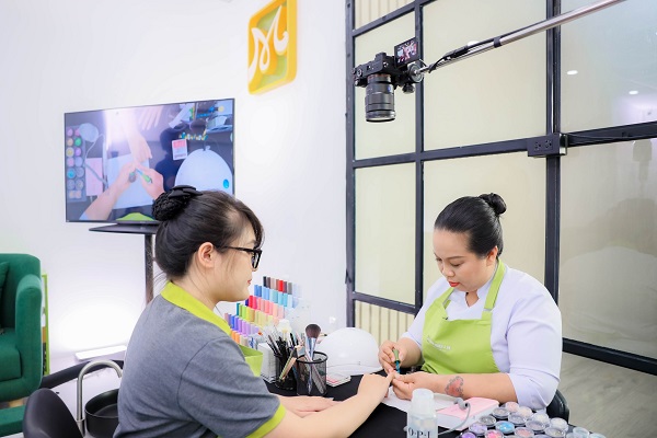 đắp móng chuyên nghiệp