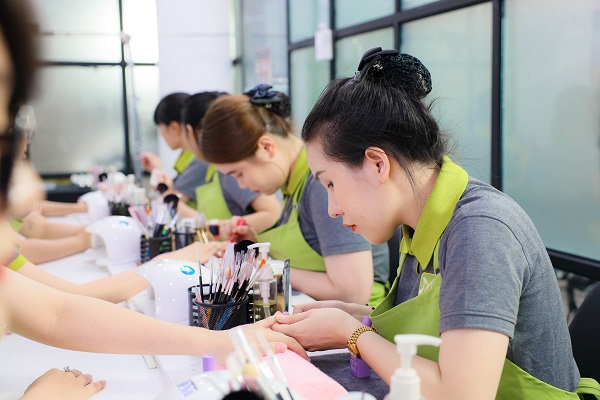 trang trí móng chuyên nghiệp