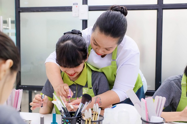 trang trí móng nghệ thuật