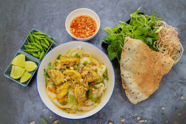 Mì Quảng gà