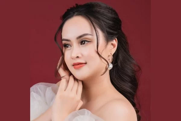 Cô Trần Thị Nhật Linh