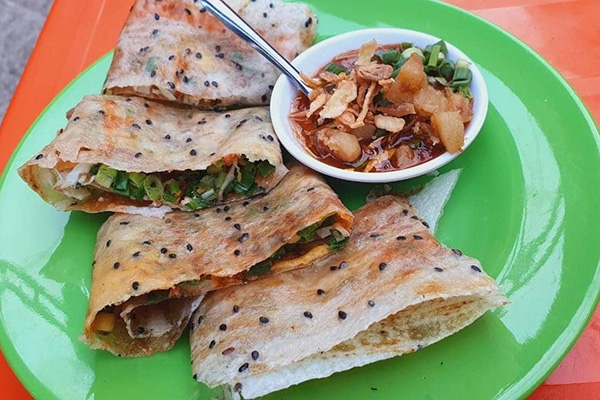 bánh tráng nướng mắm ruốc