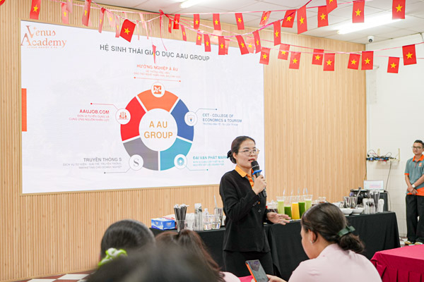 Đại diện venus academy chia sẻ